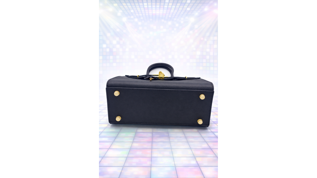 4.Black Birkin bottomV2.webp